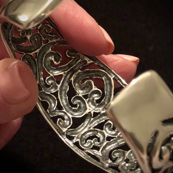 Vintage Silver Heart Scroll Cuff Bracelet - Picture 5 of 7